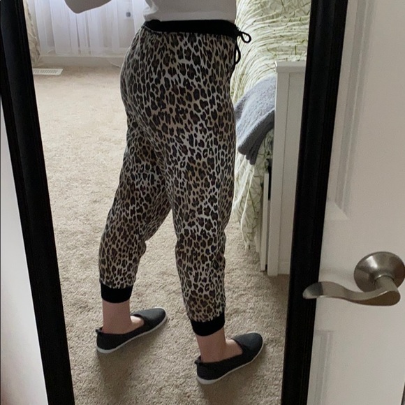 Cheetah Print Sweatpants - Picture 1 of 2